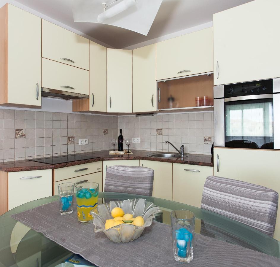 Abbadessa Apartment Kastela Luaran gambar